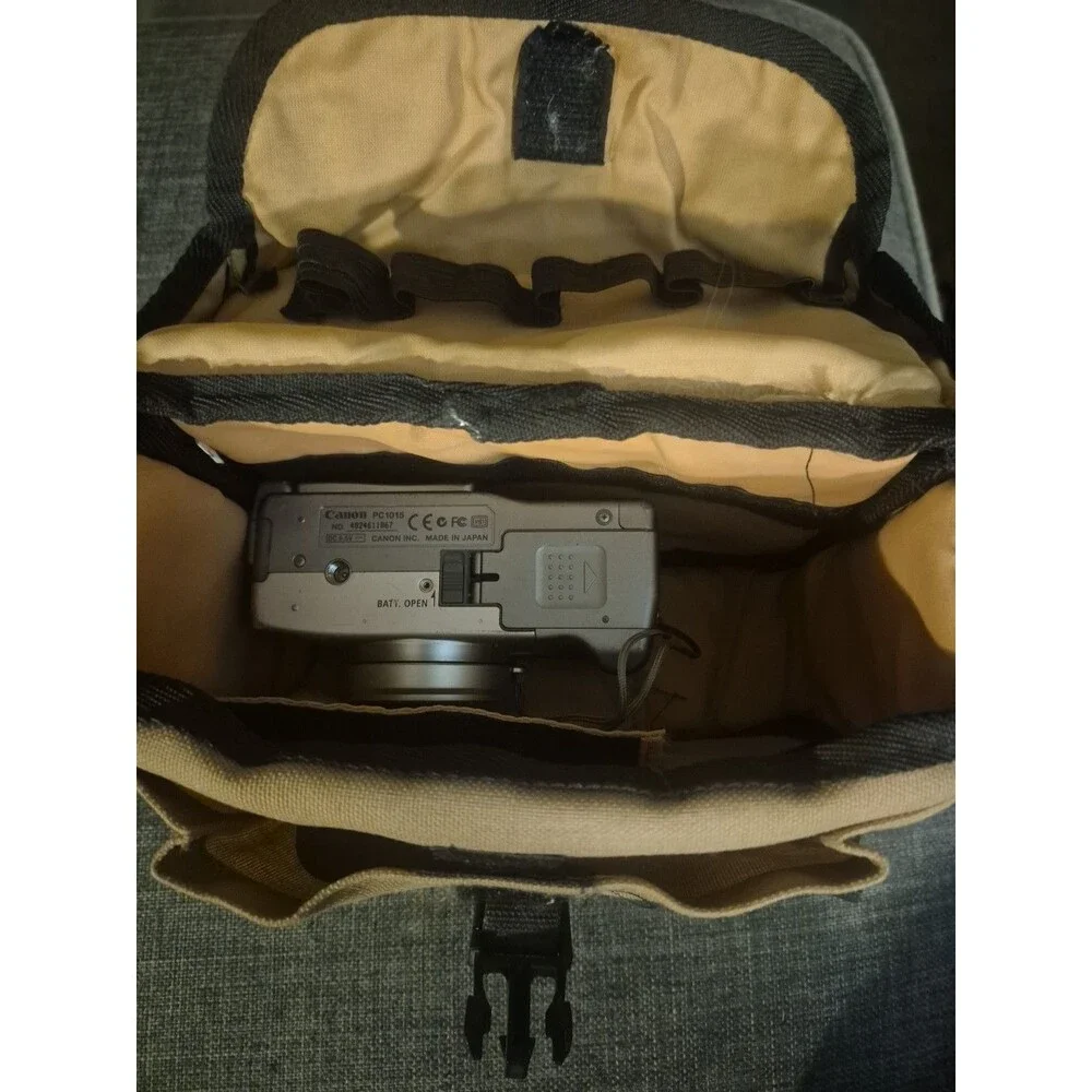 ⭐Canon Powershot G2 Silver 4.0MP 3x Zoom w/ 1 Canon battery + Camera Bag